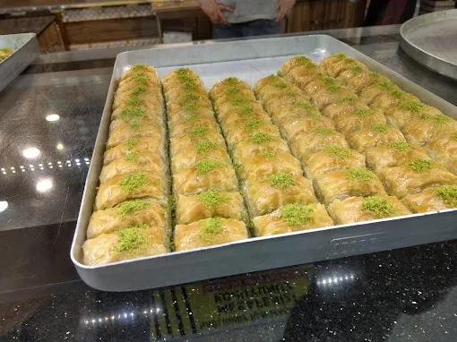 Öznur Dondurma Künefe, Mersin – Dondurma Dükkanı fotoğrafı 2