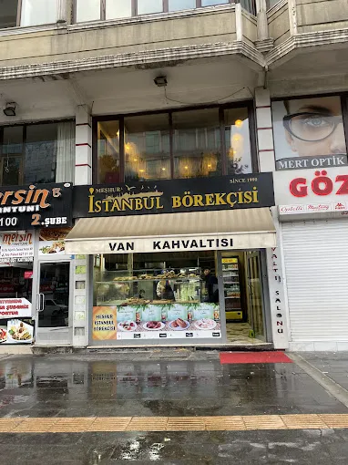 Meshur İstanbul Börekçisi Van Kahvaltı Salonu