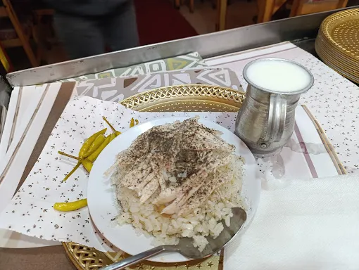 Çetin Usta Tost Ve Döner Salonu