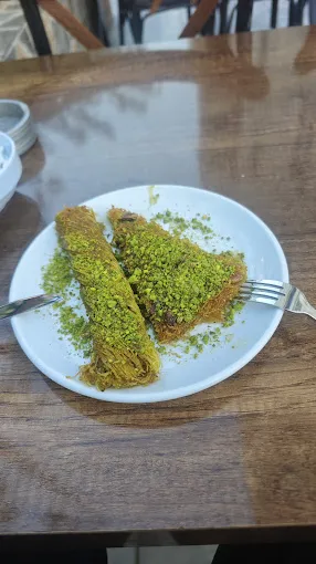 Kenan Usta | Künefe & Dondurma, Şanlıurfa – Tatlıcı fotoğrafı 2