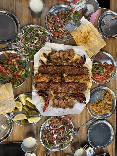 Öz Adana Kebapçısı Cemil Usta, Mardin – Kebap Restoranı fotoğrafı 2