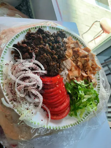 Öz Dünya Döner, Uşak – Dönerci fotoğrafı 2