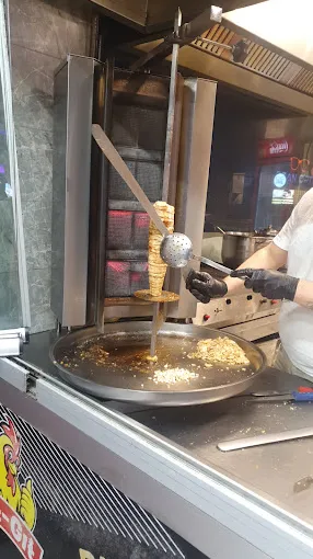 Gıt Gıt Döner