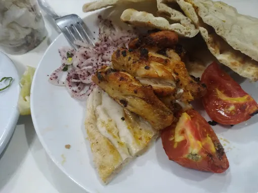 Doğu Döner Salonu