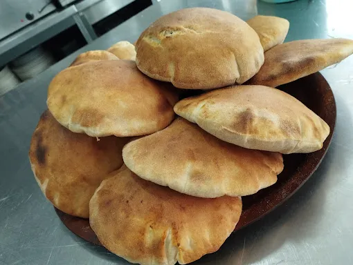 Can Taşfırın Lahmacun Pide& Izgara Kanat, İstanbul – Restoran fotoğrafı 3